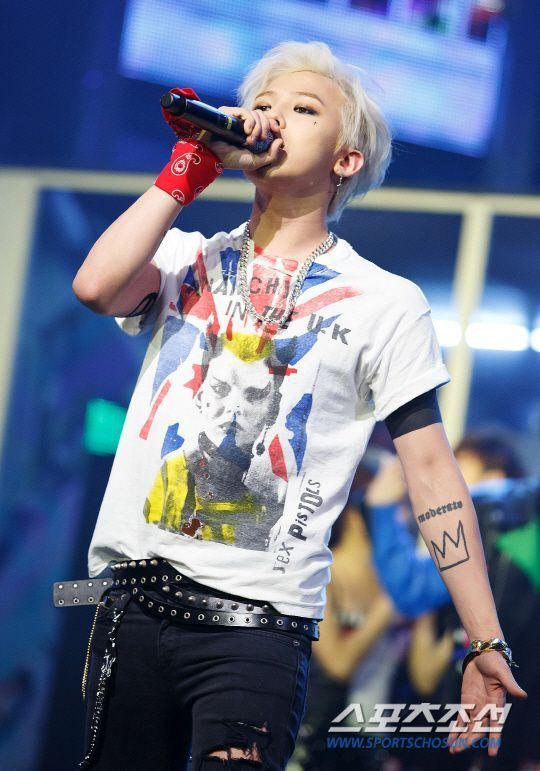G-Dragon (BIGBANG)